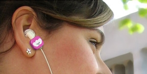 Illustration for article titled Bearaphin Skins + Emotibuds = Cutest iPod nano Ever